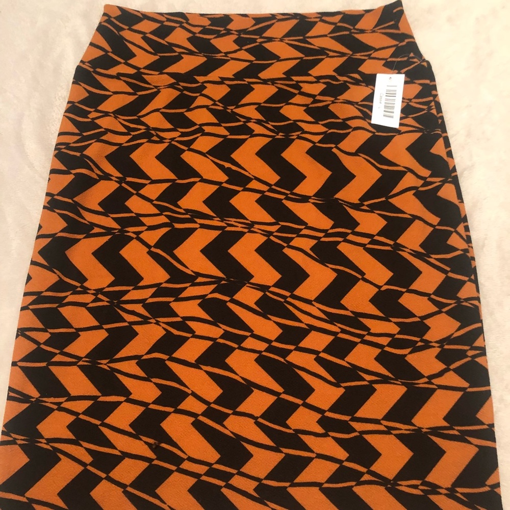 Black orange and black Large Cassie skirt NWT